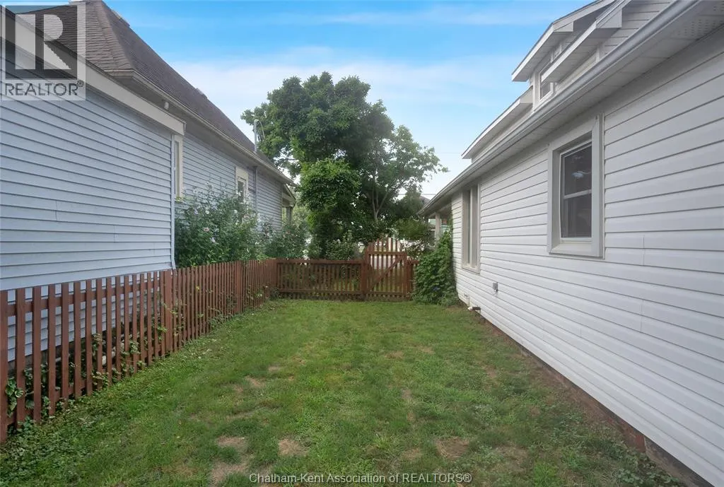 273 St Clair STREET