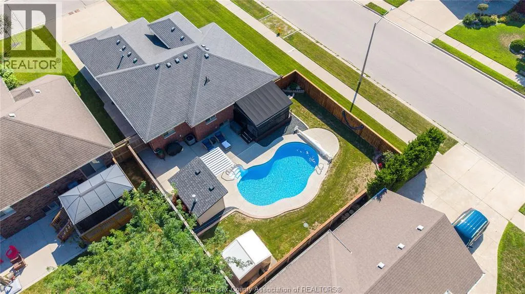 35 MARSHWOODS BOULEVARD