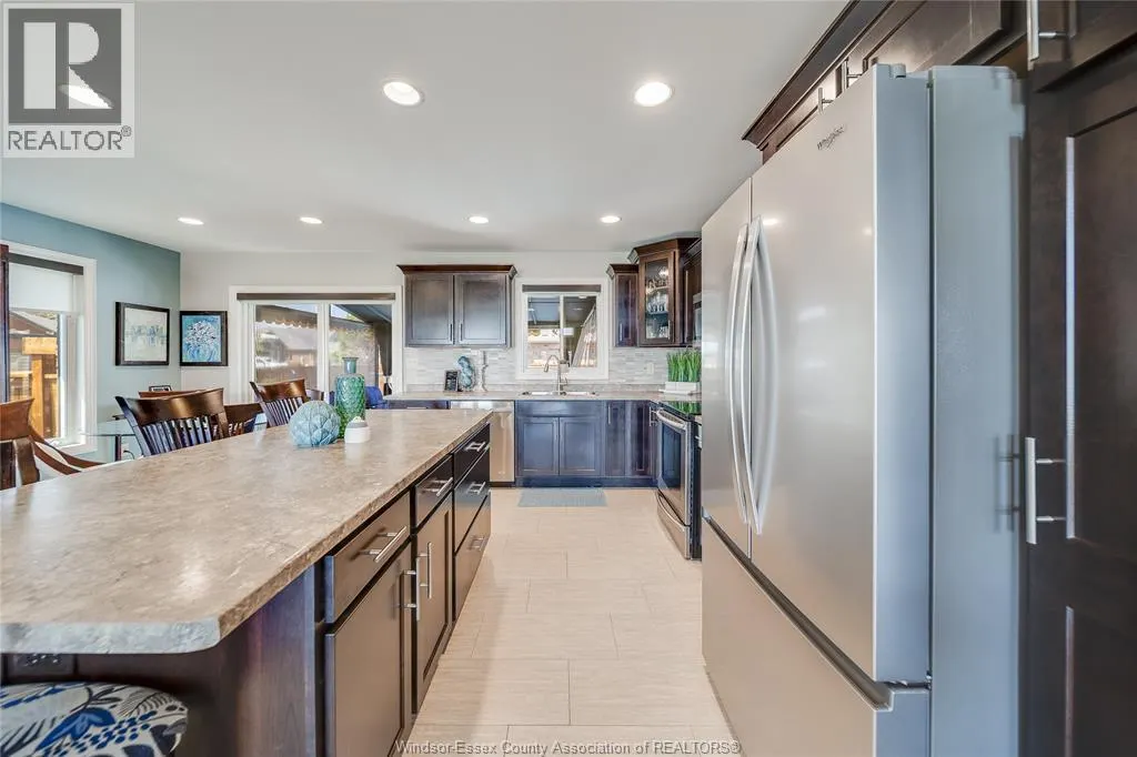 35 MARSHWOODS BOULEVARD
