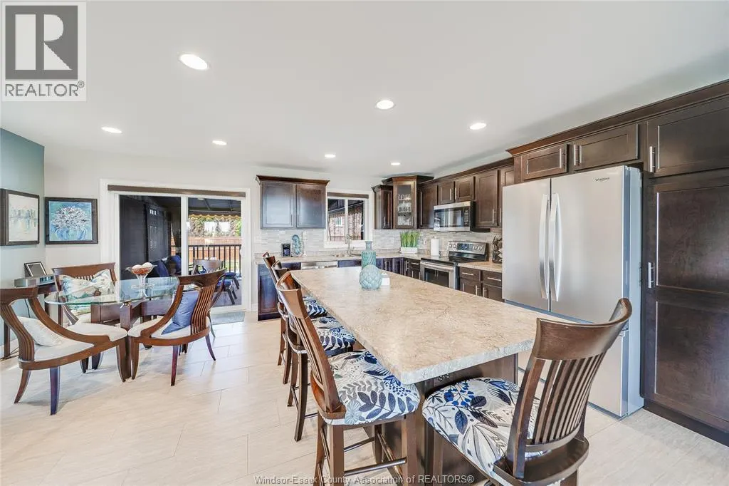 35 MARSHWOODS BOULEVARD