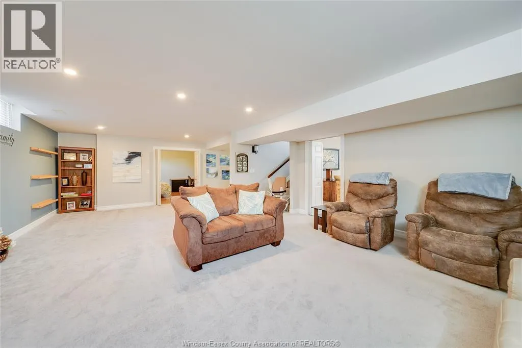 35 MARSHWOODS BOULEVARD