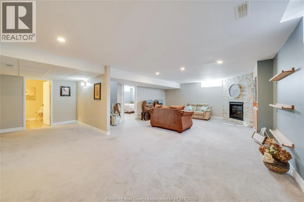 35 MARSHWOODS BOULEVARD