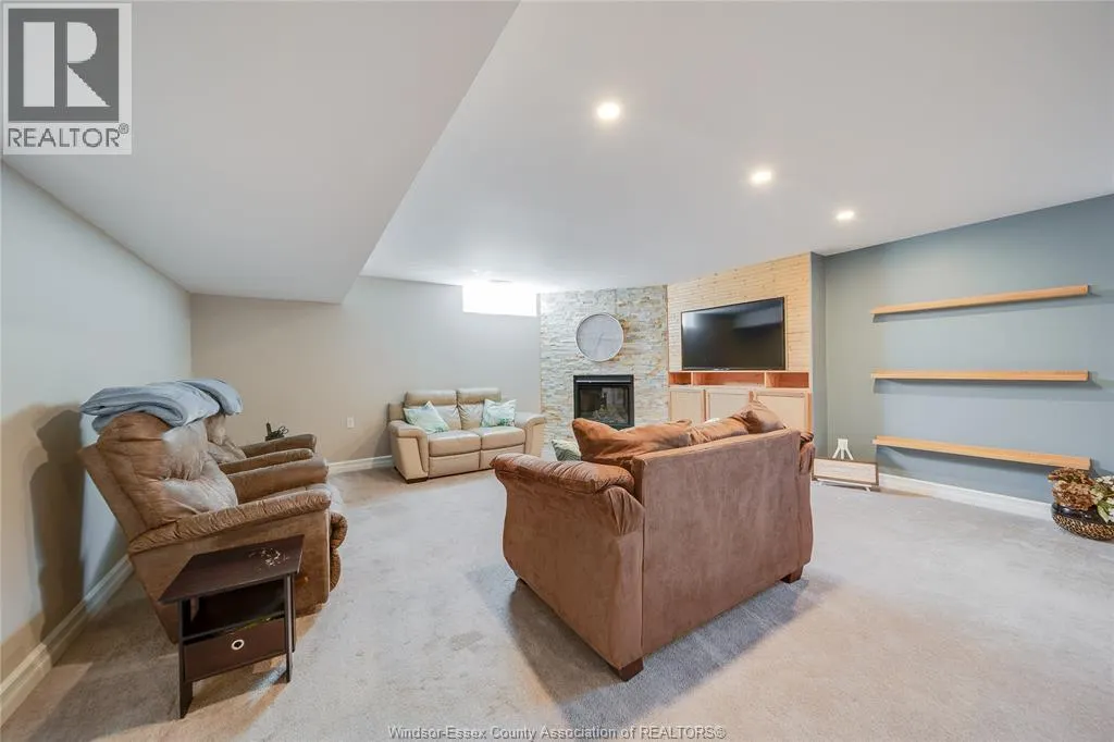 35 MARSHWOODS BOULEVARD