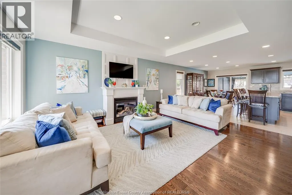 35 MARSHWOODS BOULEVARD