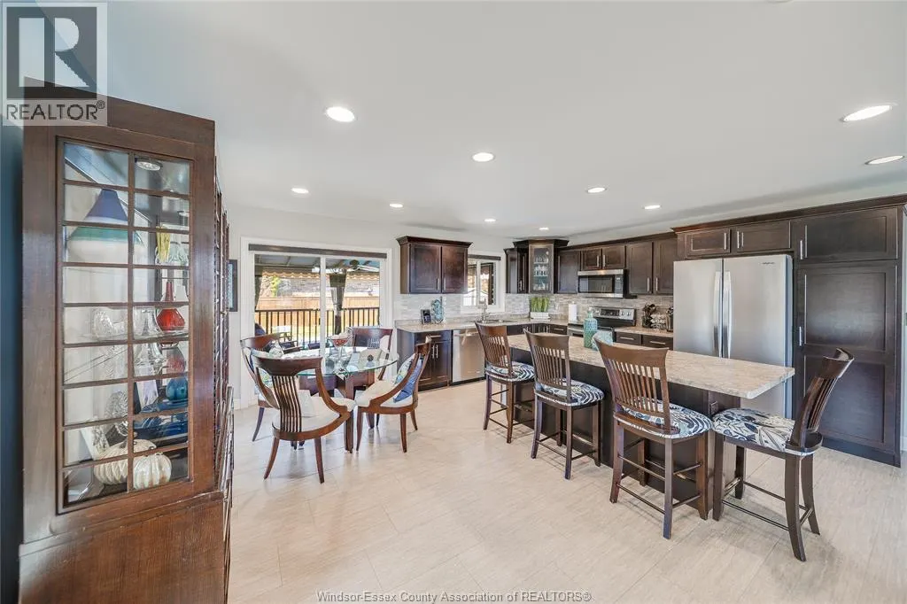 35 MARSHWOODS BOULEVARD