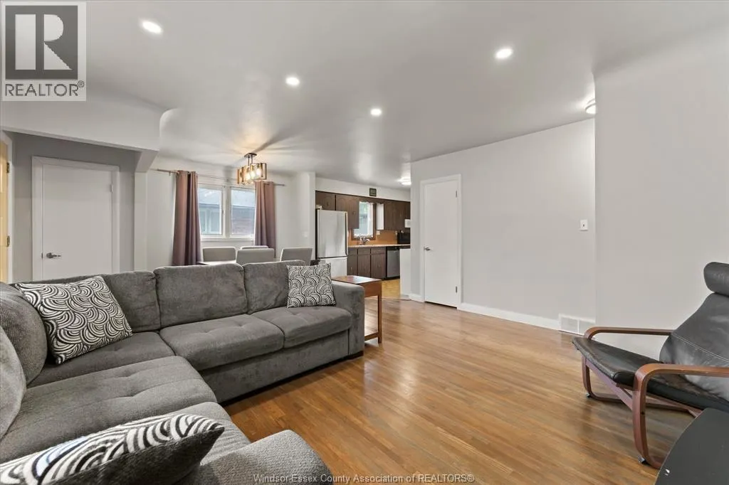 3189 MCKAY