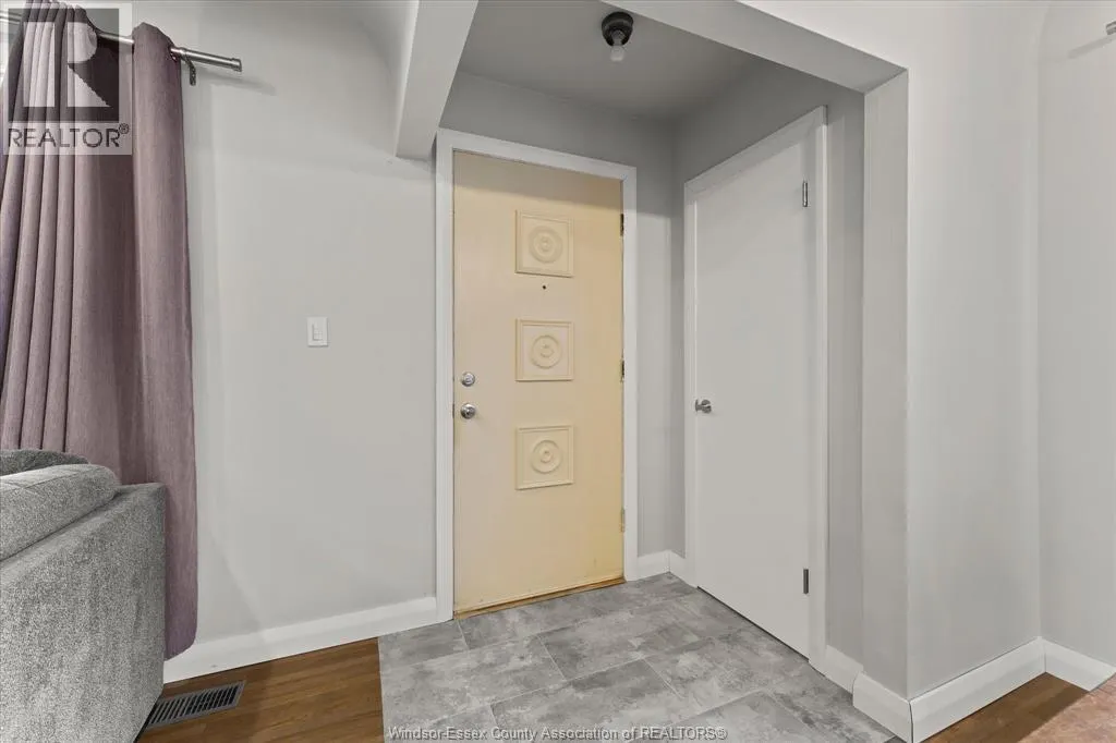 3189 MCKAY