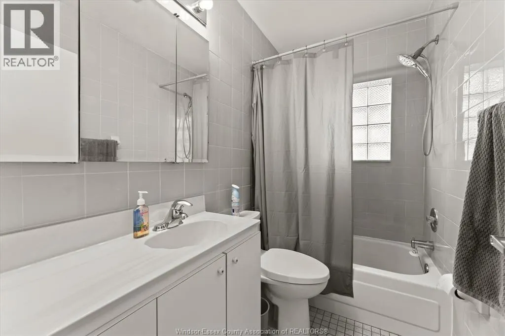 3189 MCKAY