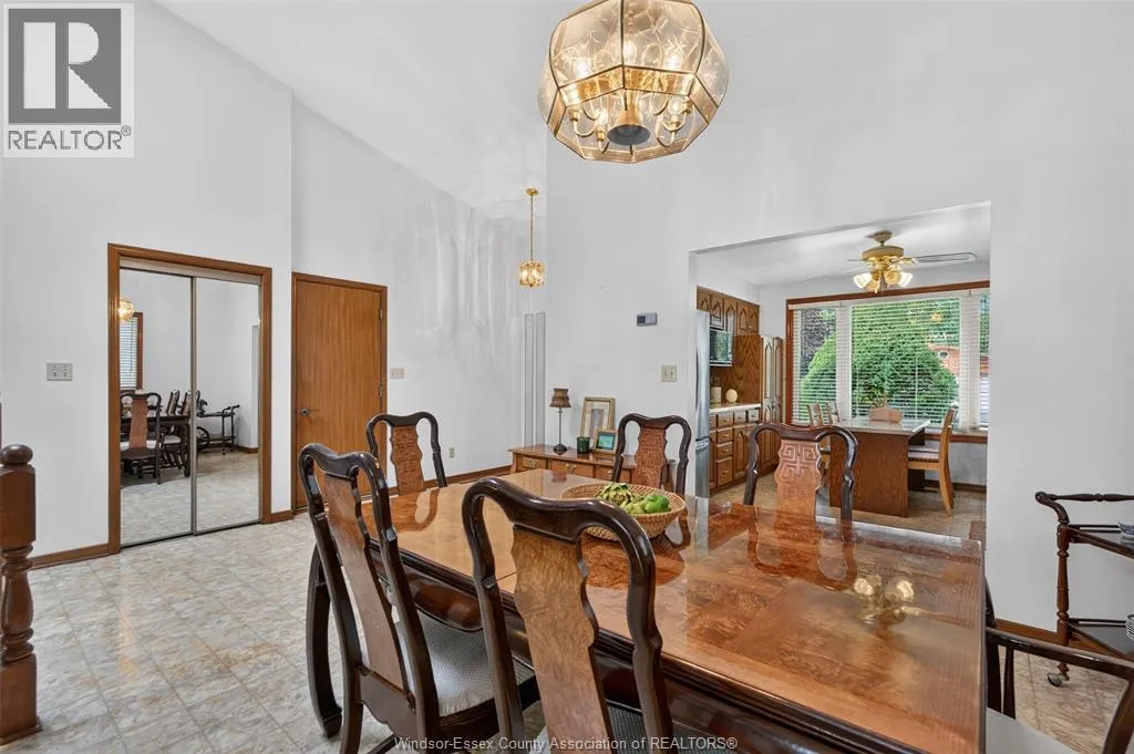1946 LEPAIN CRESCENT