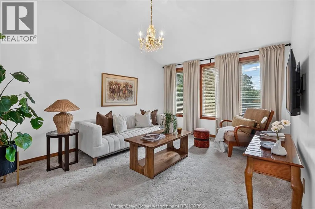 1946 LEPAIN CRESCENT