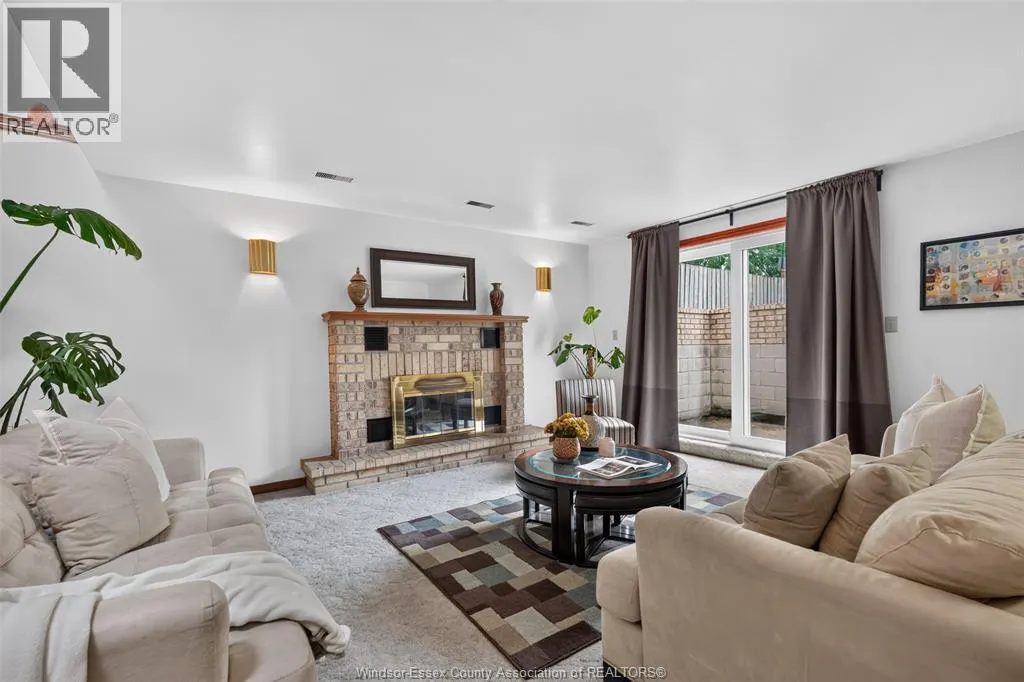 1946 LEPAIN CRESCENT