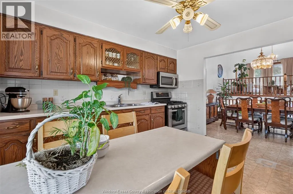 1946 LEPAIN CRESCENT