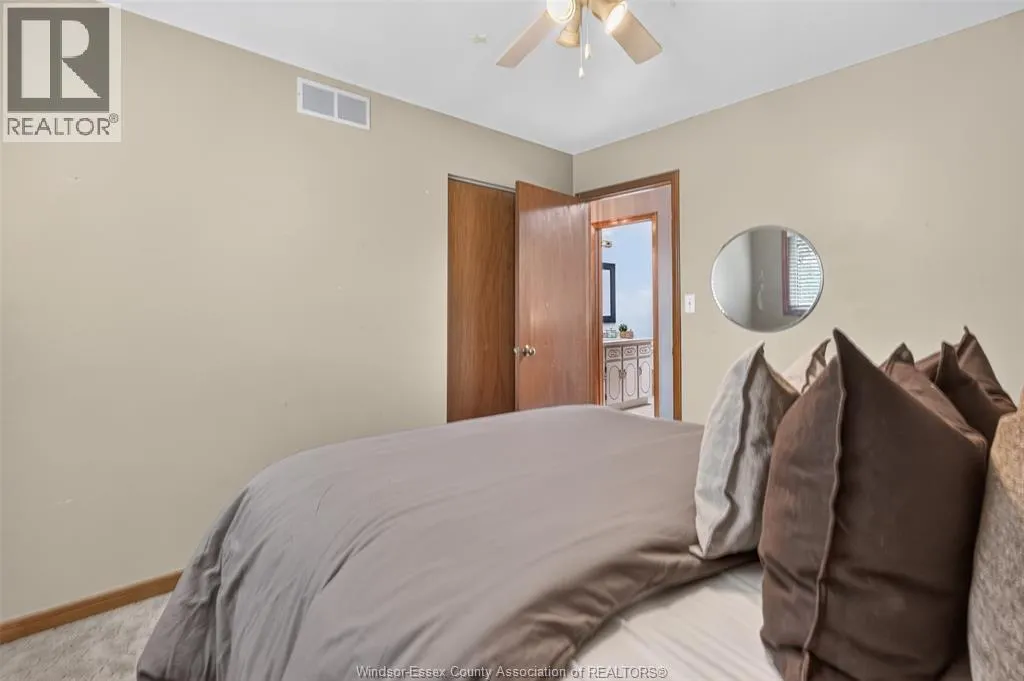 1946 LEPAIN CRESCENT