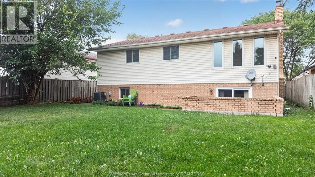 1946 LEPAIN CRESCENT