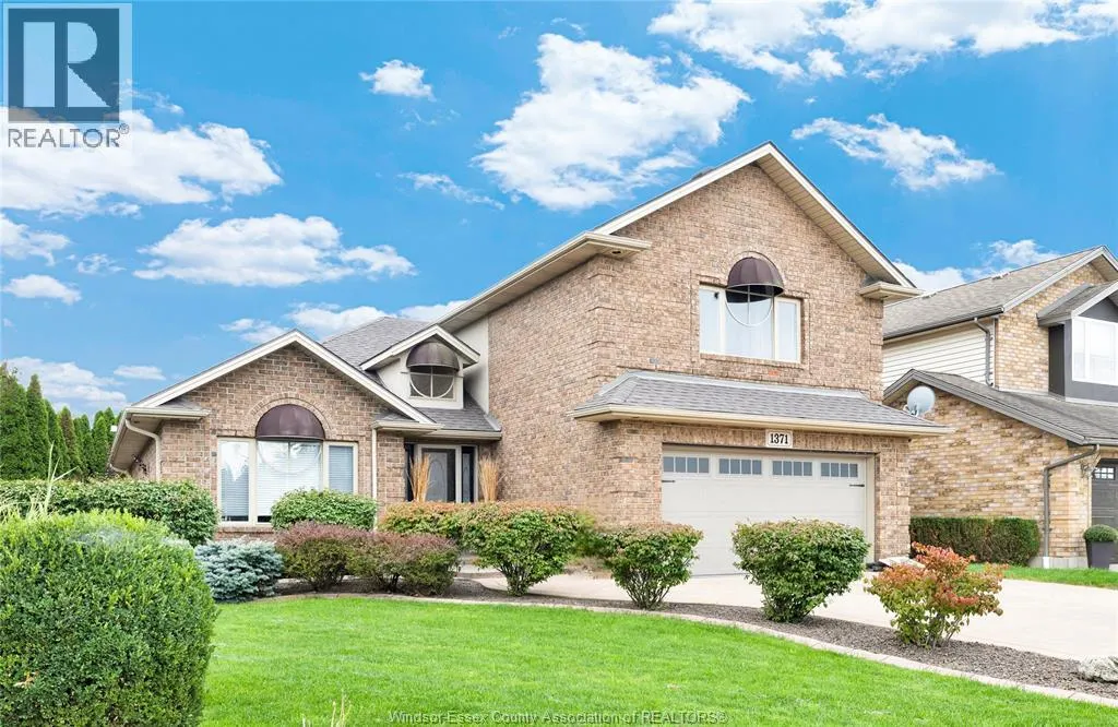 1371 MATTHEW CRESCENT