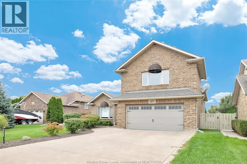 1371 MATTHEW CRESCENT