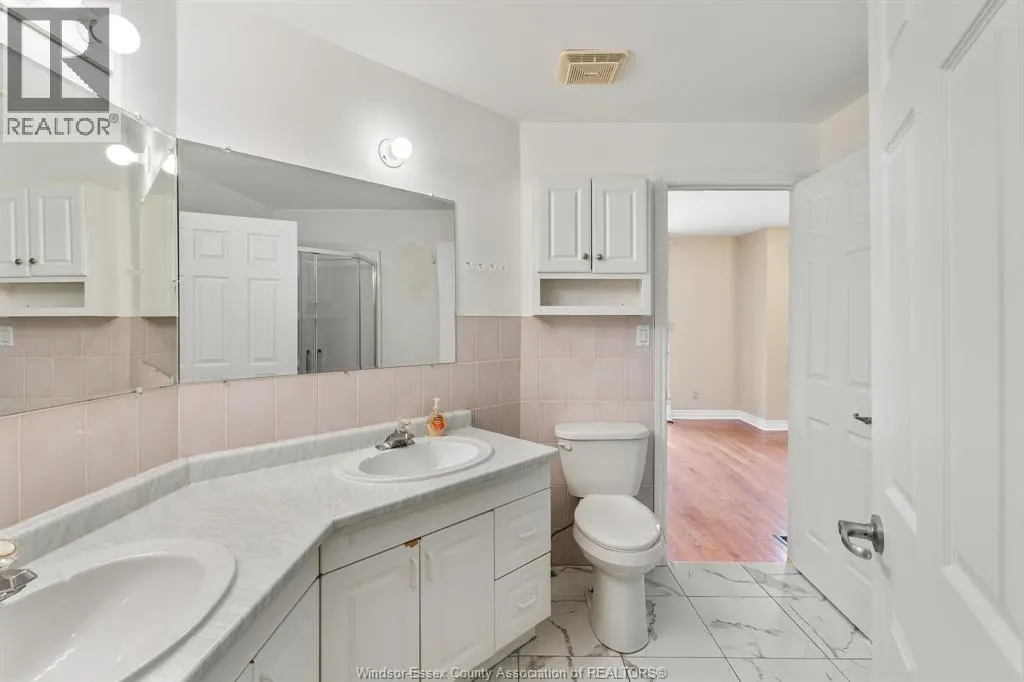 5530 ST. CLAIR