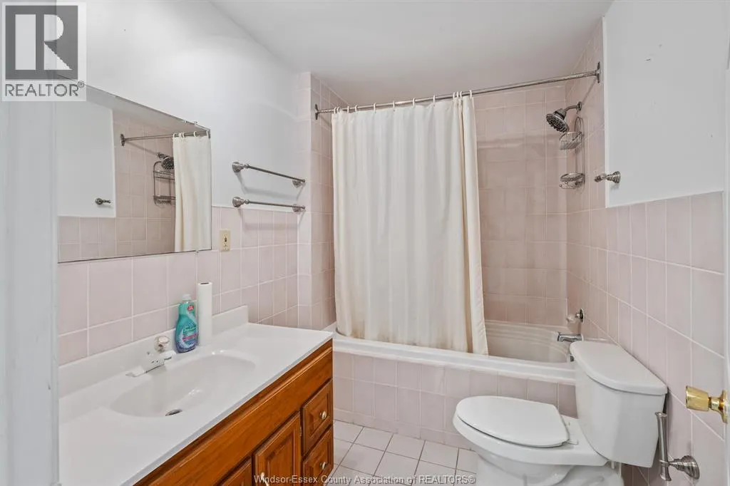 5530 ST. CLAIR