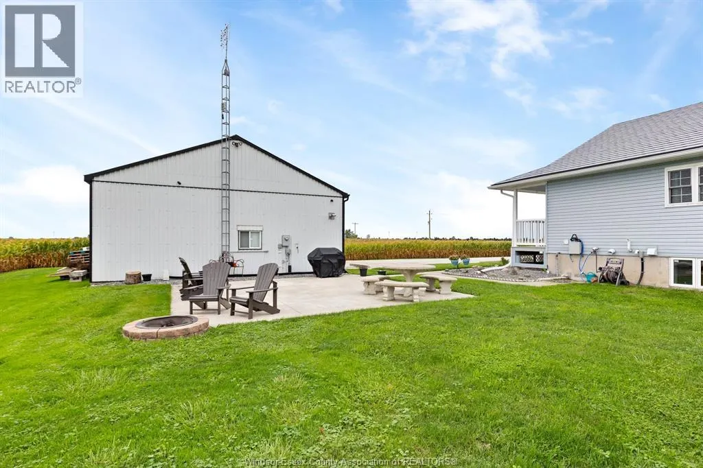 2208 COUNTY RD 20 West