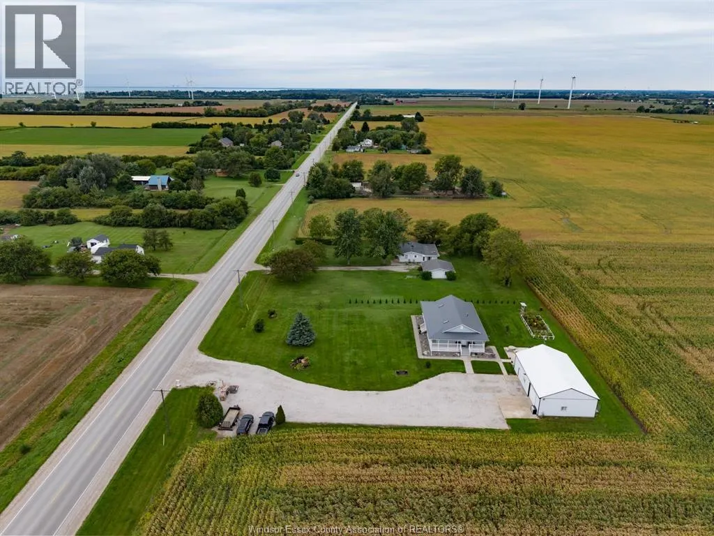 2208 COUNTY RD 20 West