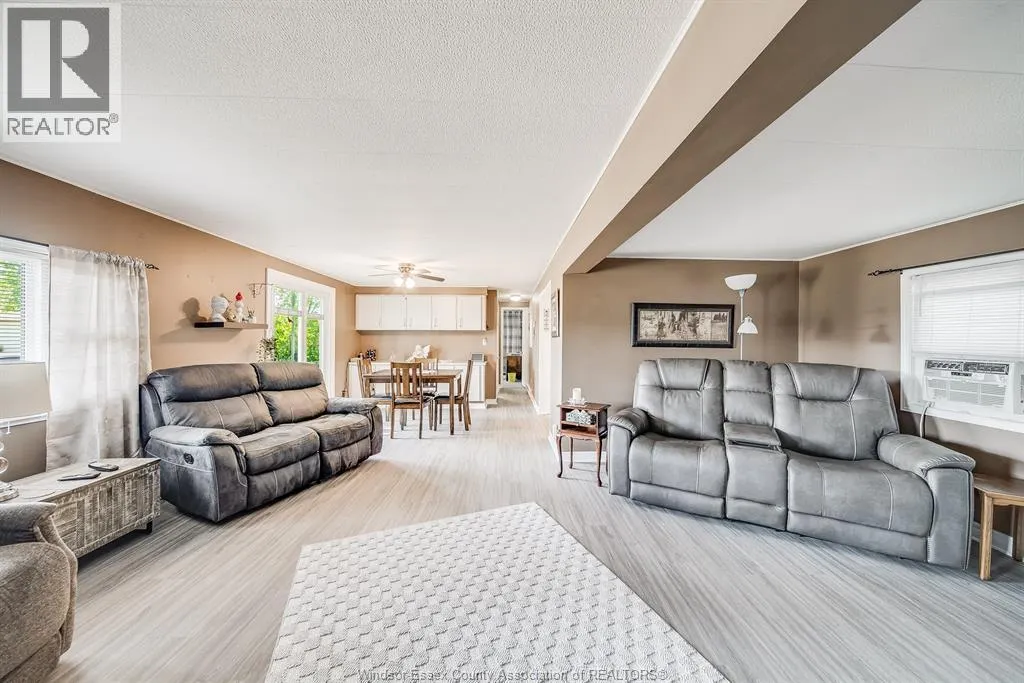 110 BROOKS BLVD
