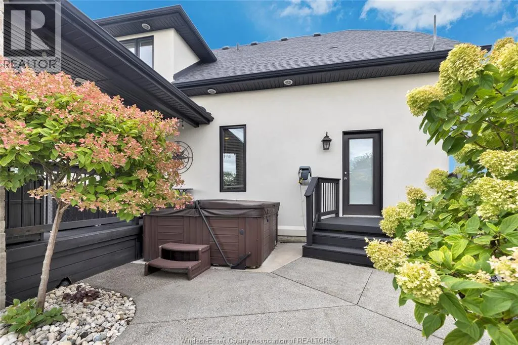 539 RIVER DOWNS AVENUE