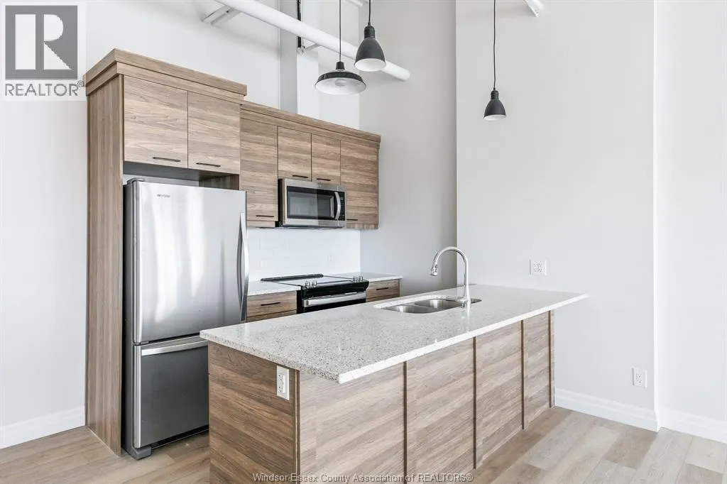 5841 MALDEN Square Unit# 201