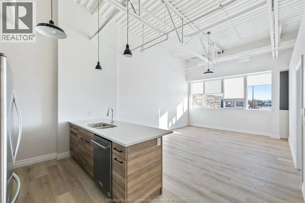 5841 MALDEN Square Unit# 201
