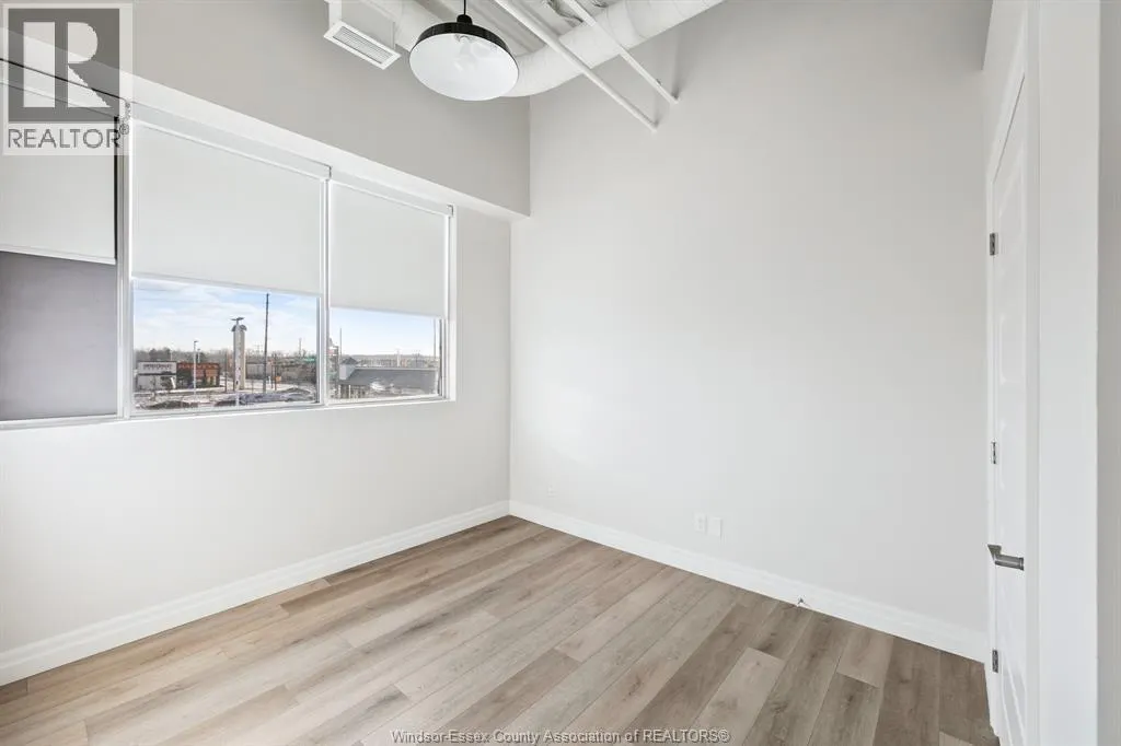 5841 MALDEN Square Unit# 201