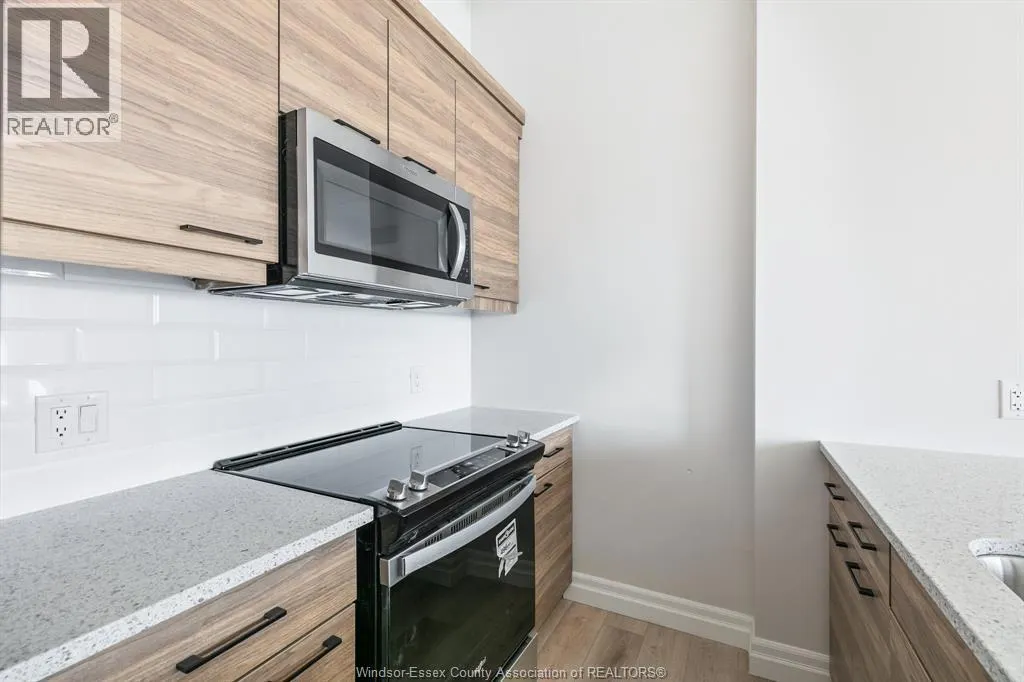 5841 MALDEN Square Unit# 201