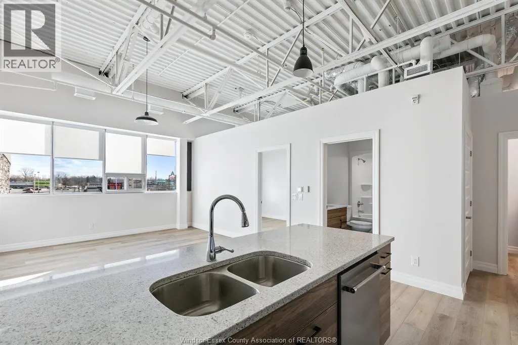 5841 MALDEN Square Unit# 201