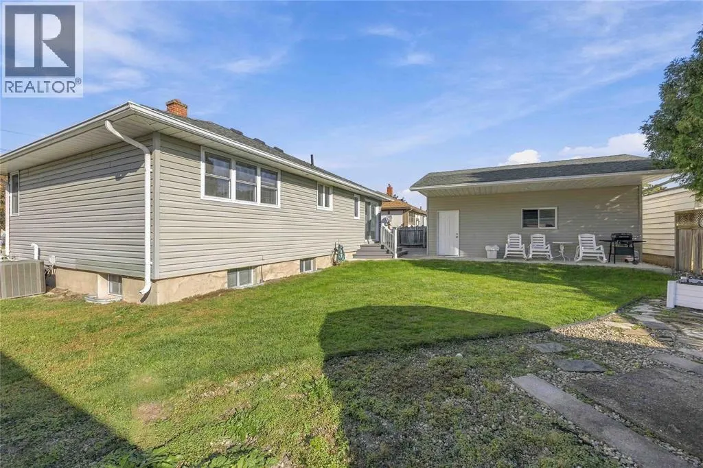 502 INDIAN ROAD North