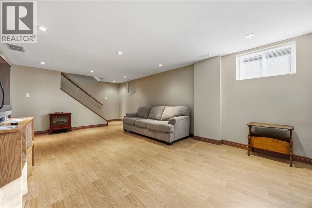502 INDIAN ROAD North