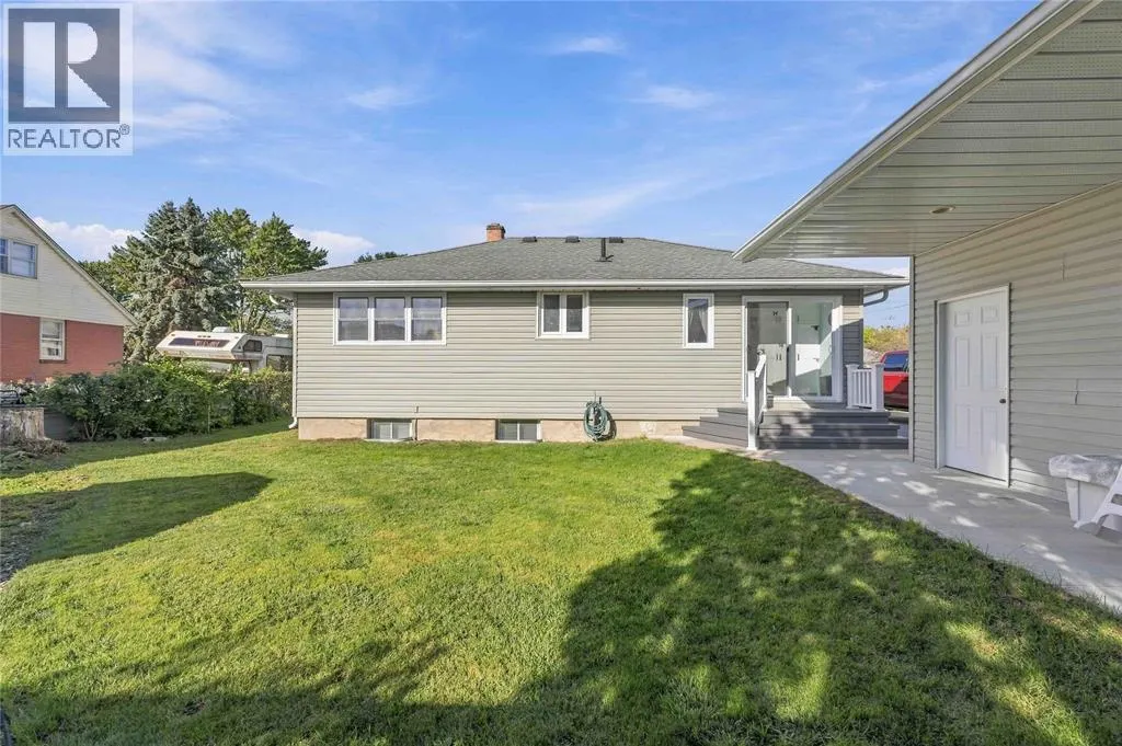 502 INDIAN ROAD North