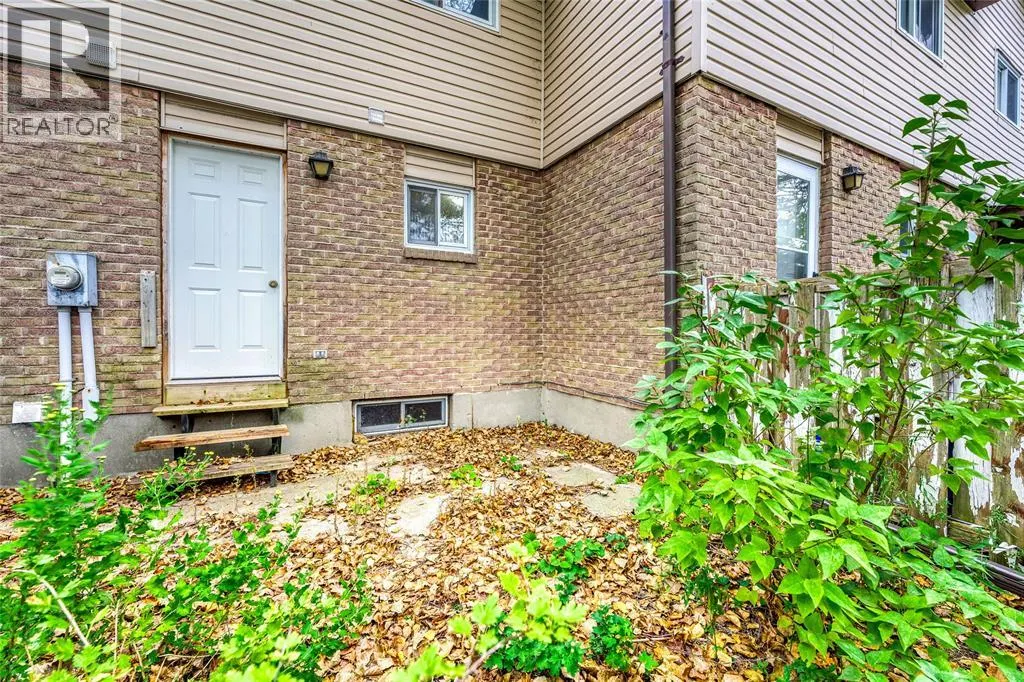243 HAMPTON AVENUE Unit# 13