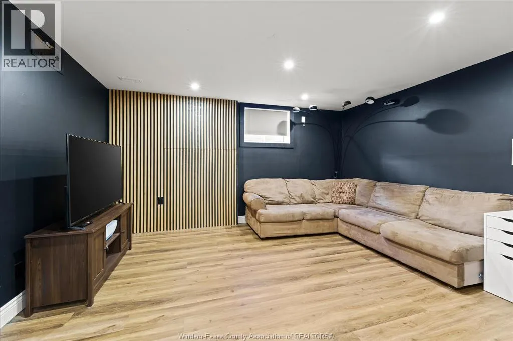 234 APPLEWOOD ROAD