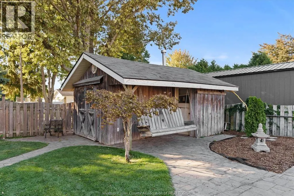 234 APPLEWOOD ROAD