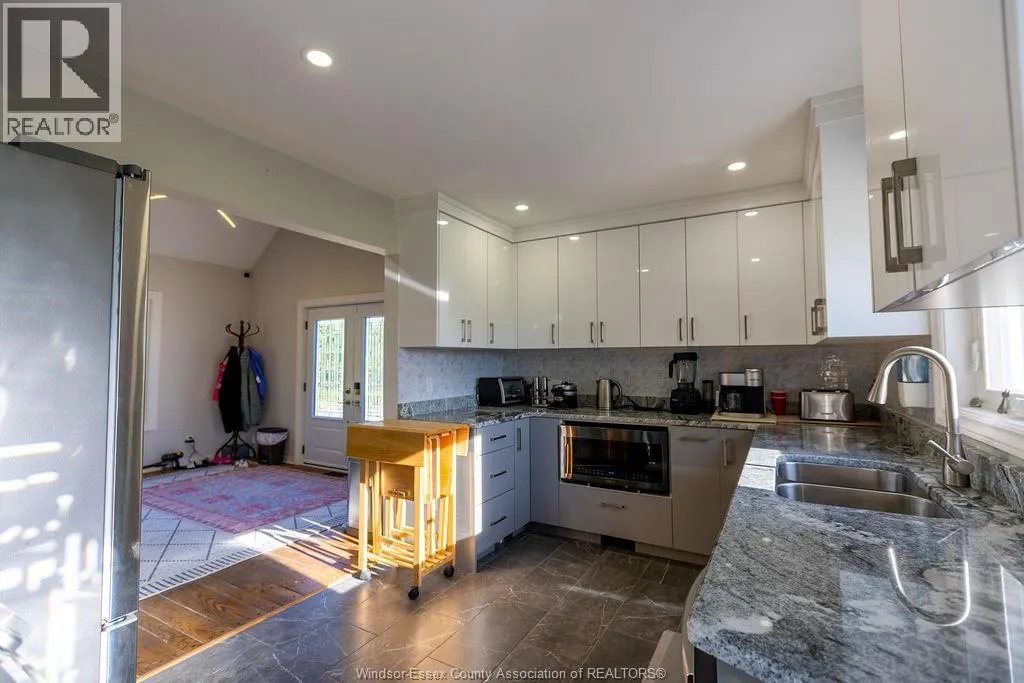 2040 FRONT ROAD North