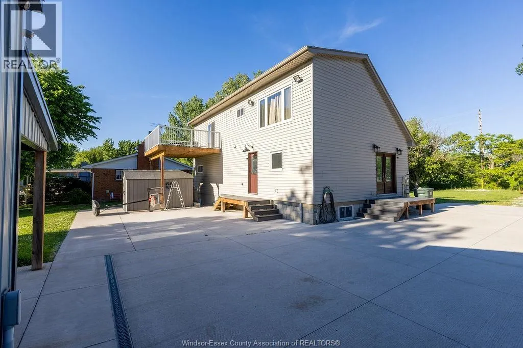 2040 FRONT ROAD North
