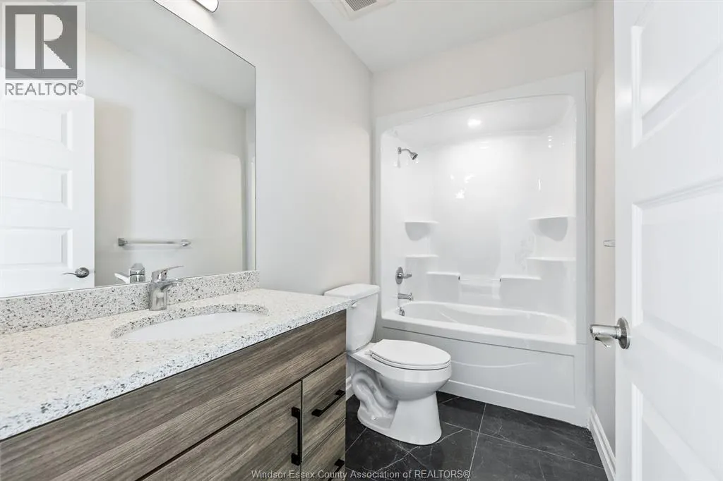 5841 MALDEN Square Unit# 206