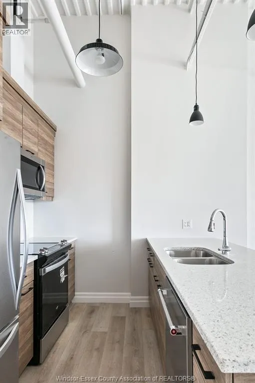 5841 MALDEN Square Unit# 206