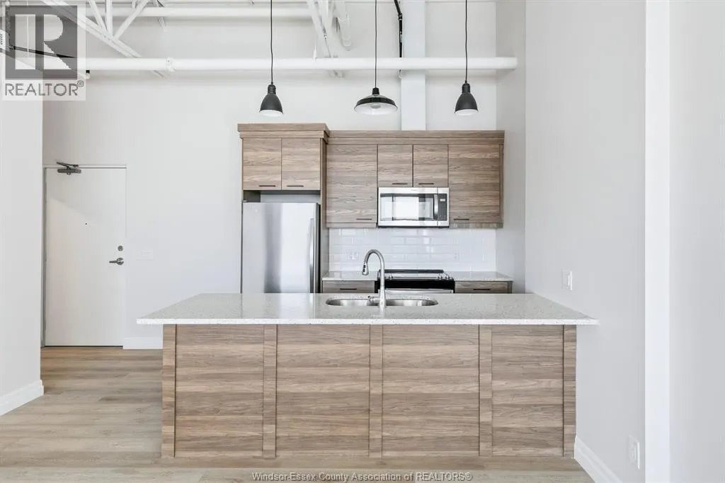 5841 MALDEN Square Unit# 206