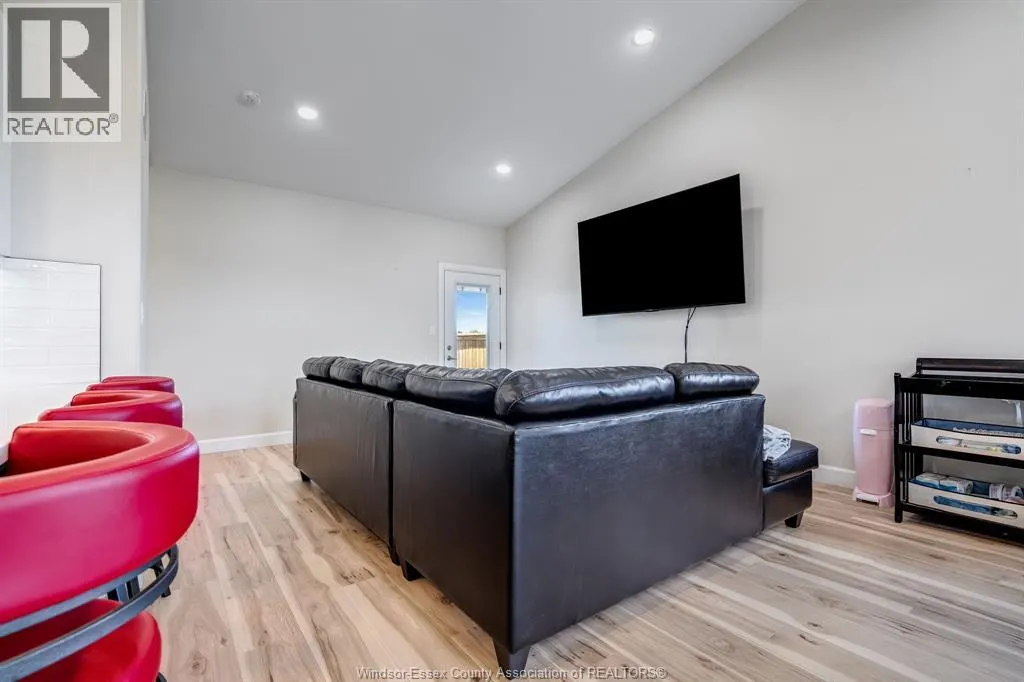 304 Horizon LANE