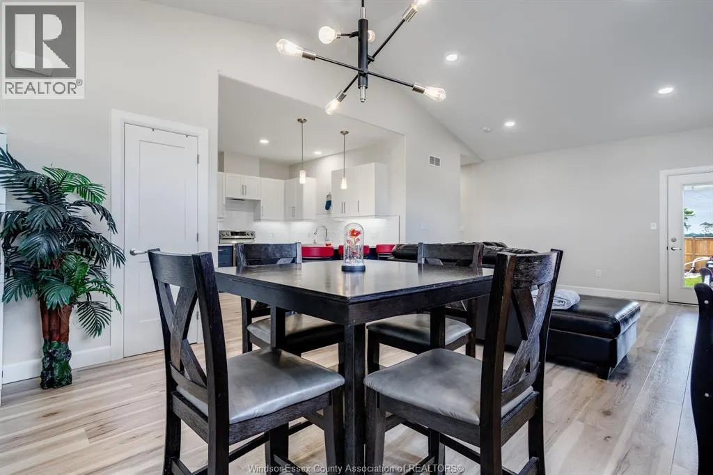 304 Horizon LANE