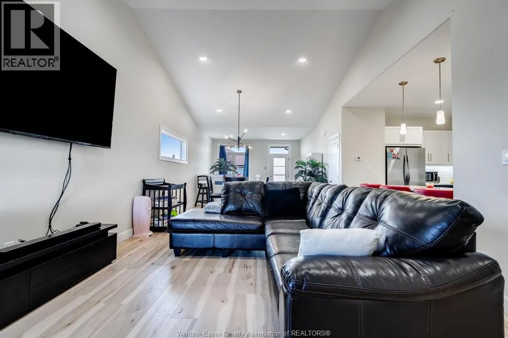 304 Horizon LANE