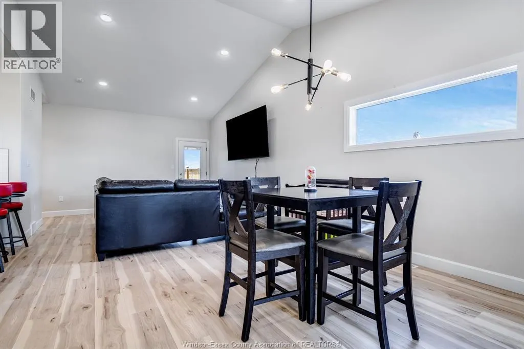 304 Horizon LANE