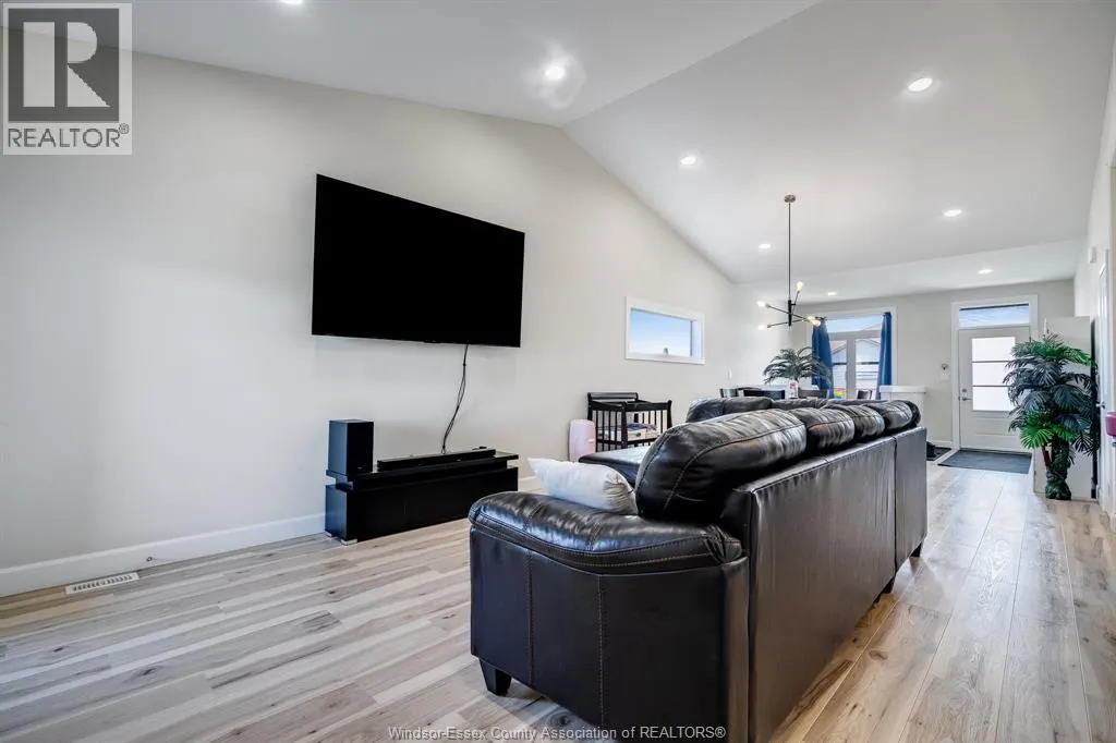 304 Horizon LANE