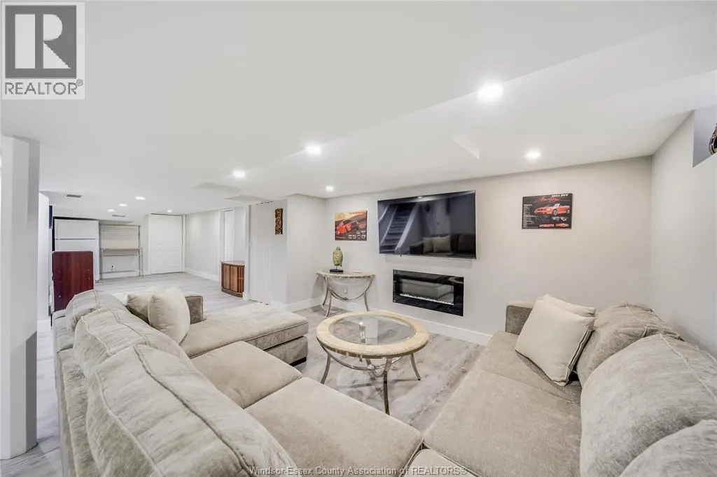 2777 ROCKWELL BOULEVARD