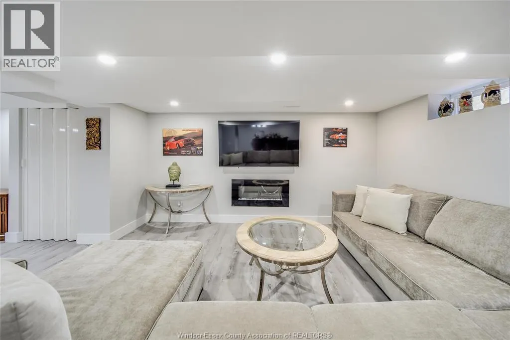 2777 ROCKWELL BOULEVARD