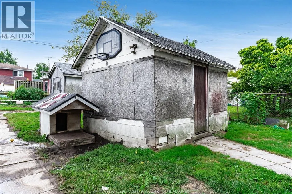 60 Talbot ROAD East
